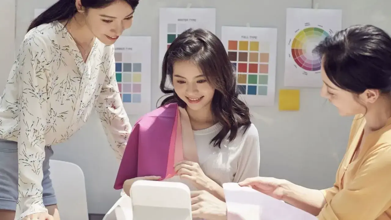 Trải nghiệm test personal color (màu sắc cá nhân) trực tiếp